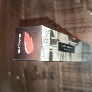 🆕️Fenty Beauty By Rihanna Stunna Lip Paint- Unattatched